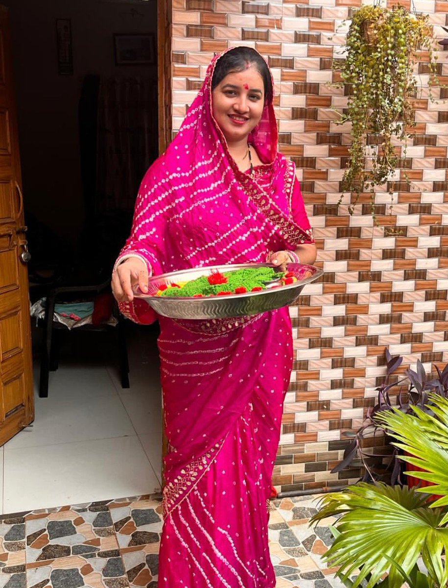 Ruchim0123's tweet photo. कैसे हो दोस्तों ❣️ 
कल और आज थोड़ा कम था 
इसलिए किसी का रिप्लाई नहीं कर पाई
अब फ्री हु तो सभी का रिप्लाई किया जाएगा https://t.co/ECFvzP8Zbl