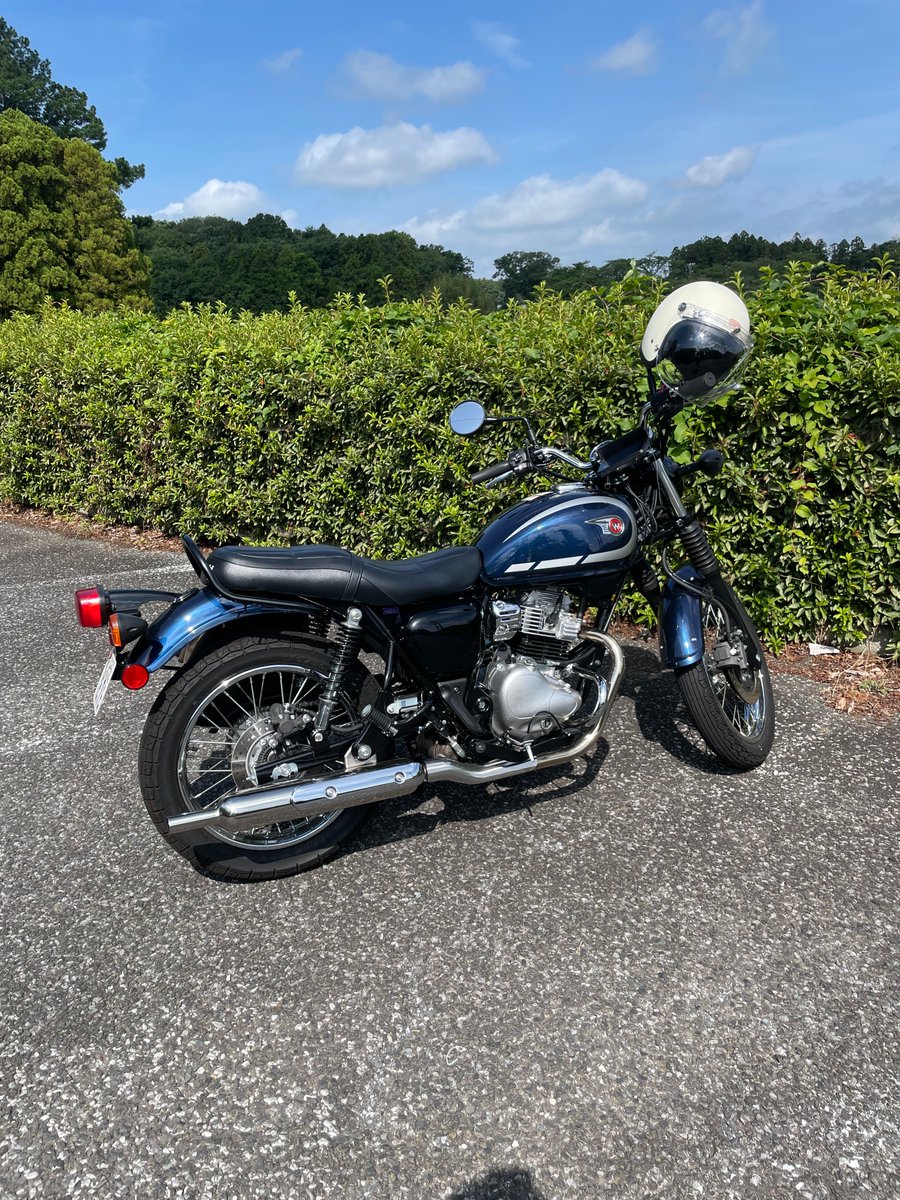 y_kibe's tweet photo. 時間のない中、1週間に一回ぐらいはエンジンかけとかないとと思い、近場の洞峰公園まで
#w230 #バイク #ツーリング https://t.co/XwyD4SBP6b