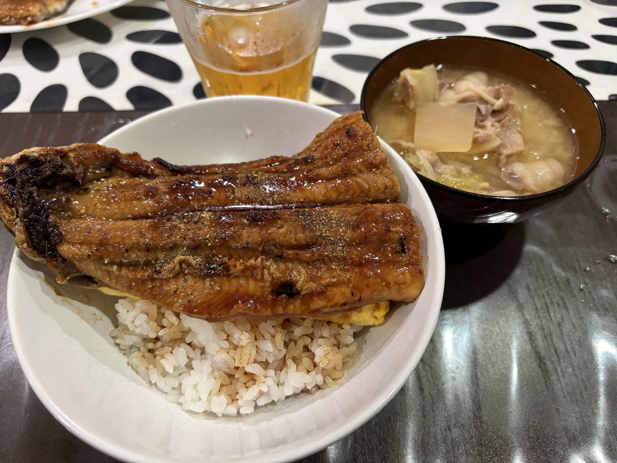 sauner_naniwa's tweet photo. 太平のゆ　忠岡店（大阪）

サウナ：9〜12分
水風呂：1分
外気浴：5分
土曜4セット、日曜4セット

土日は、いつもの太平のゆ♨️
外気浴は暑すぎた笑

日曜は土用の丑
お家で、鰻たま丼うまっ！

＃太平のゆ忠岡店 https://t.co/WCxRwMXdEm