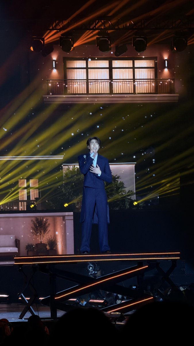 luckytuty's tweet photo. ฮือออ พี่เอิร์ทชั้นมีน้ามตาว่ะะะ 

EMBPFK CLOSE FRIENDS PARTY

#FFFPartyConcert2026D2 #เอิร์ทมิกซ์ #EarthMix #EarthPirapat https://t.co/ttBFcZieNa