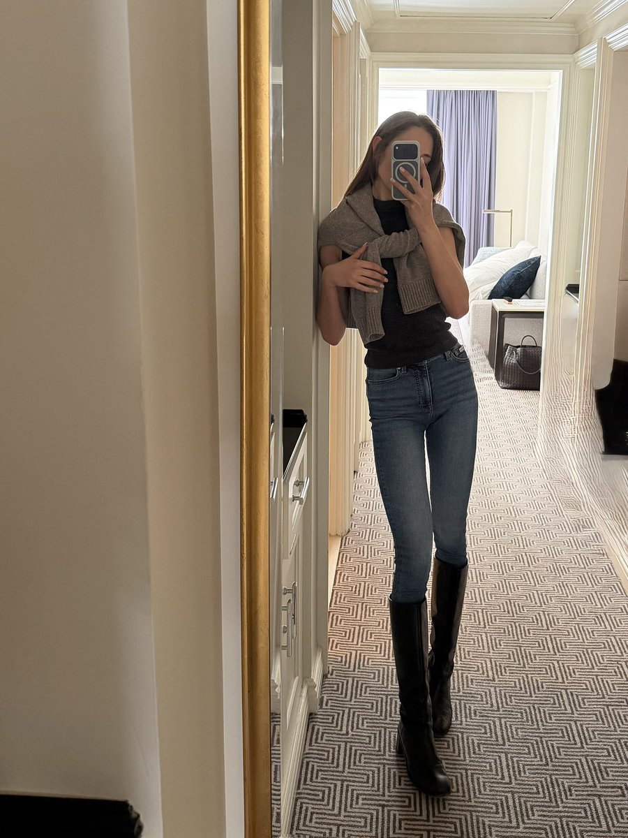 Elle Voss tweet media