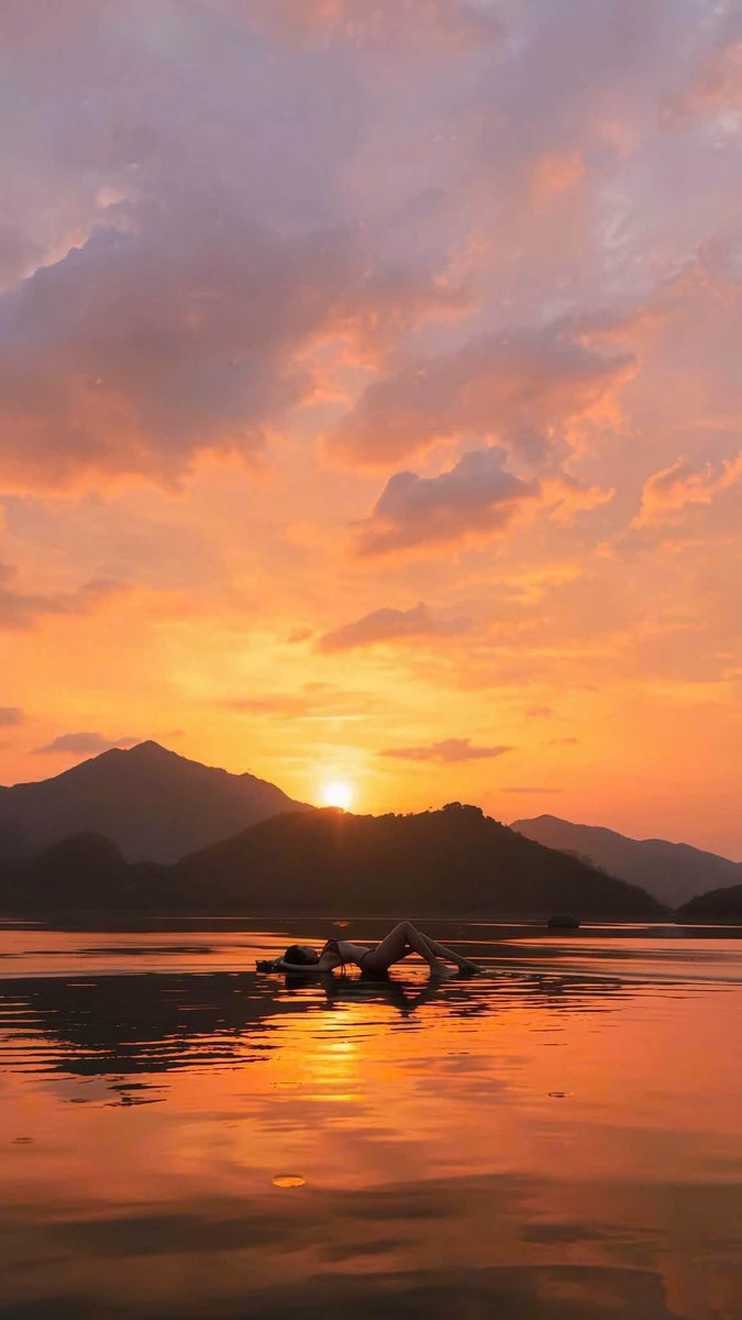 pgateam2019's tweet photo. Có nhớ em không???
“Ý em là miss, không phải remember”. 📷📷 https://t.co/wfTGEHQuGg