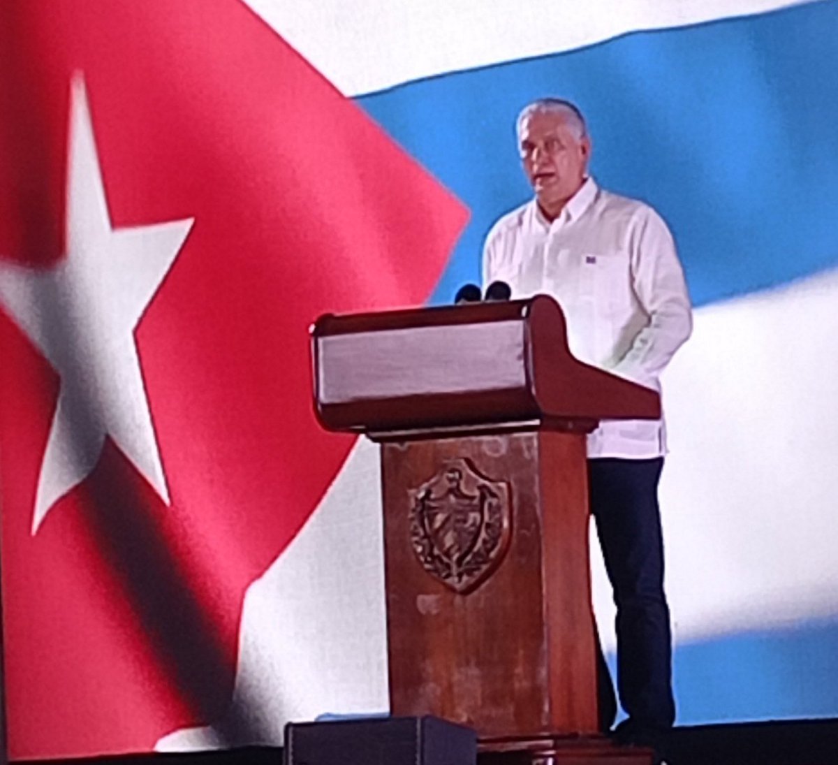 AlbertoLopezcu's tweet photo. 🇨🇺 @DiazCanelB: “El llamado de hoy es a la esperanza. 
Como aquella mañana de la Santa Ana, enfrentamos desafíos enormes con la misma entereza, con el mismo optimismo y con la convicción inquebrantable en la victoria. 
Los cubanos de hoy somos también vencedores de imposibles”. https://t.co/GSOKtmGPUP