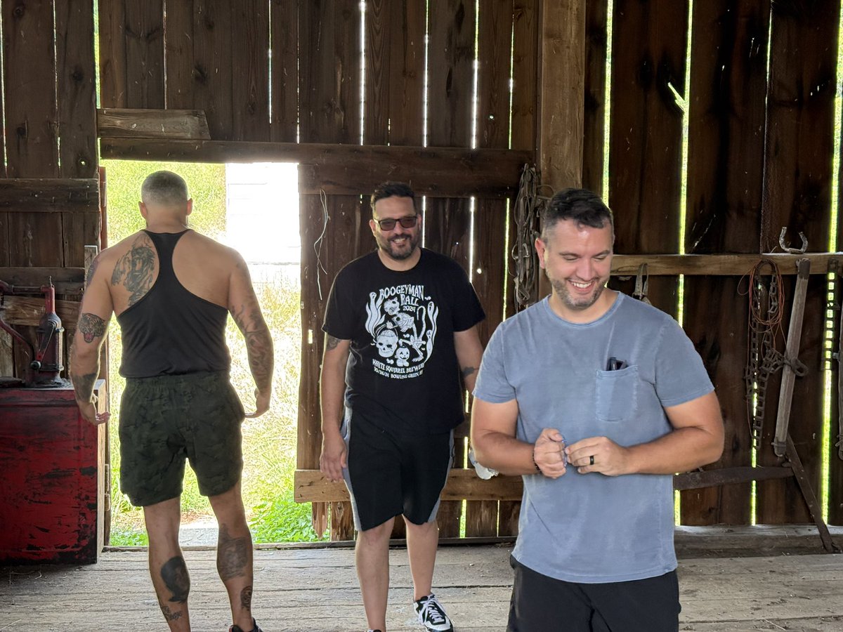 RickyGlore's tweet photo. #preproduction #bts #dontscreamdonthidejustrun
.
Had a fantastic DAY 1 of Fight Choreography Rehearsal for our #horror #indiefilm DONT SCREAM, DONT HIDE, JUST RUN!
@LordCreweKills https://t.co/pgSQvveKXs