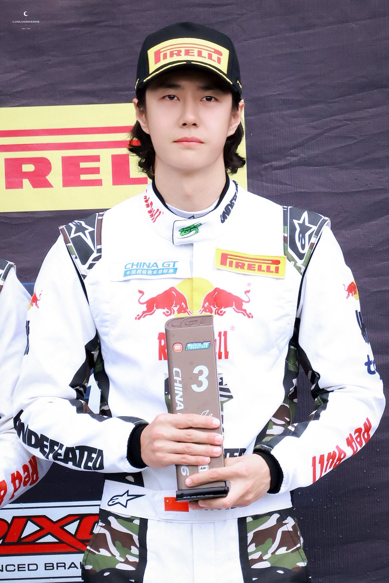wxyzybxz's tweet photo. 85 is the best!🏆🏆🏆

cr 洛洛山河0805x1005
85RACING ENGINE ROARS
#WANGYIBOxRACE2CGT2026R3 https://t.co/W2smqDlFzM