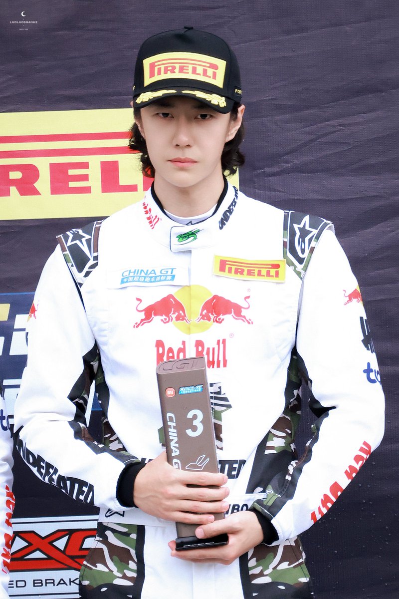 wxyzybxz's tweet photo. 85 is the best!🏆🏆🏆

cr 洛洛山河0805x1005
85RACING ENGINE ROARS
#WANGYIBOxRACE2CGT2026R3 https://t.co/W2smqDlFzM