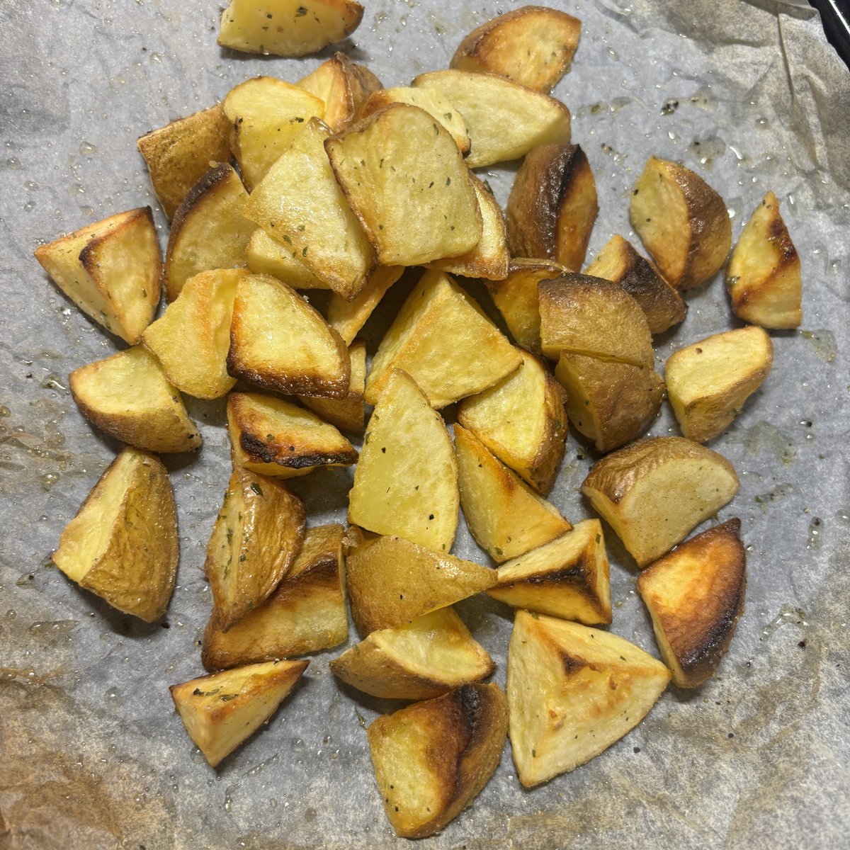 XxYoKoYAMAxX's tweet photo. フジの配信おもろくて久々に自炊とかしちゃってる
口内怪我ポテト作ったよ
味噌汁とかサラダとかもあります https://t.co/Z5zGrbaV4u