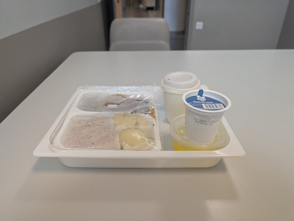 davidcorish's tweet photo. lunch https://t.co/tspJmu8NXX