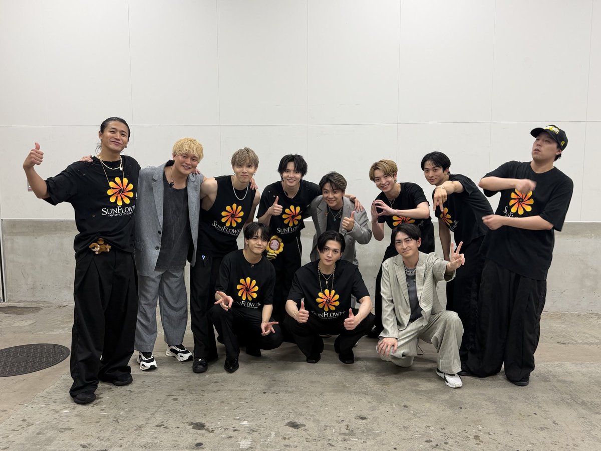 hidekeyboards's tweet photo. 𝗙𝗔𝗡𝗧𝗔𝗦𝗧𝗜𝗖𝗦 𝗟𝗜𝗩𝗘 𝗧𝗢𝗨𝗥 𝟮𝟬𝟮𝟲
"𝗦𝗨𝗡𝗙𝗟𝗢𝗪𝗘𝗥"
東京公演Day2@有明アリーナ

澤さんと慧人さんがAとDやってくれてました🙏

#FANTASTICS
#SUNFLOWER
#SF_FNT https://t.co/jXRdbceBna
