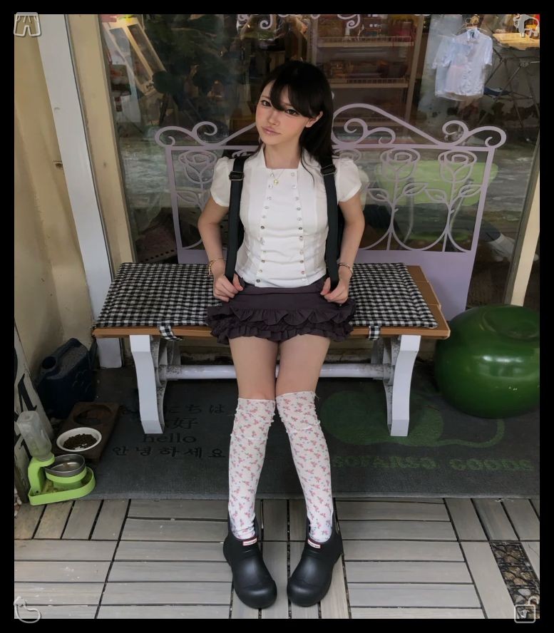 DianaPetch's tweet photo. 🦇Maintain your courage no matter the circumstances.818082Once I've gathered the vegetables and fruit, I head to the greenhouse to inspect the orchids. The purple orchid continues to blossom beautifully, and a fresh bud is beginning to unfurl. A smile spreads across my face as I https://t.co/JOZHydVIQs