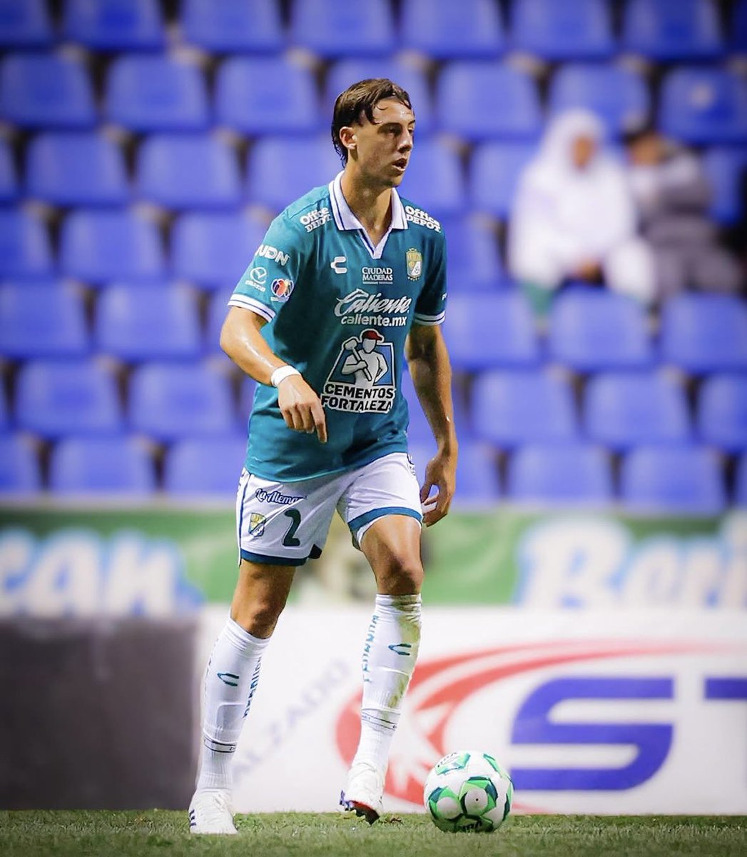CLMerlo's tweet photo. 🚨Se cayó el pase de Valentín Gauthier a la U de Chile.
*️⃣Al futbolista se le encontró una pequeña lesión en el tobillo de rápida recuperación, pero el club no quiso arriesgar. Con León y el jugador estaba todo acordado. 🚫 https://t.co/xIFrC6DT9G