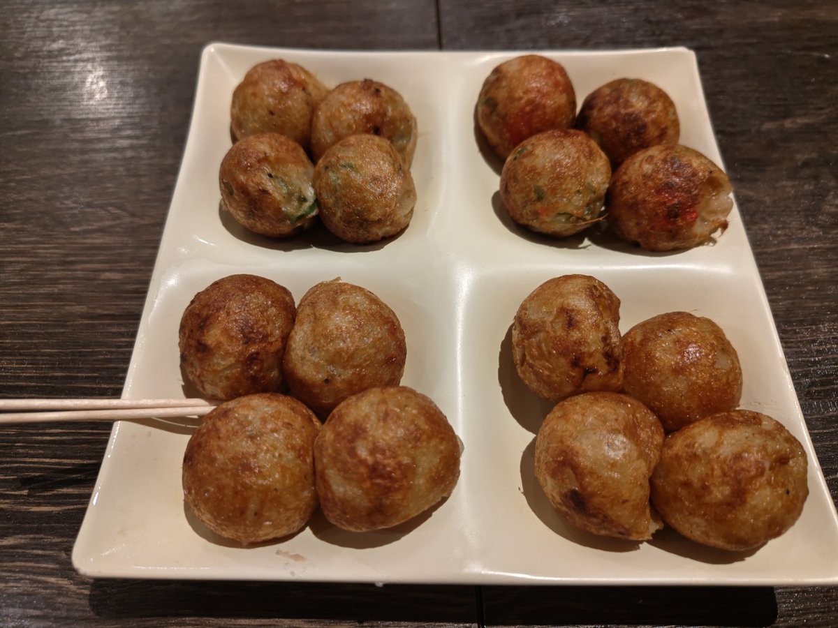 wacci_rokusho's tweet photo. ちいかわ見に行ってきた！
3人で見に行ったんだけど僕だけ結末知ってる状態だったから反応見るの面白かったわ

打ち上げとしてたこ焼き食べたがやはりここは美味い。また行く
ちいかわの映画も見に行く

ちなみに最推しのくりまんじゅうが当たりましたわ🍺∩(´^ヮ^｀)∩🍺 https://t.co/NXrFTFoqt9