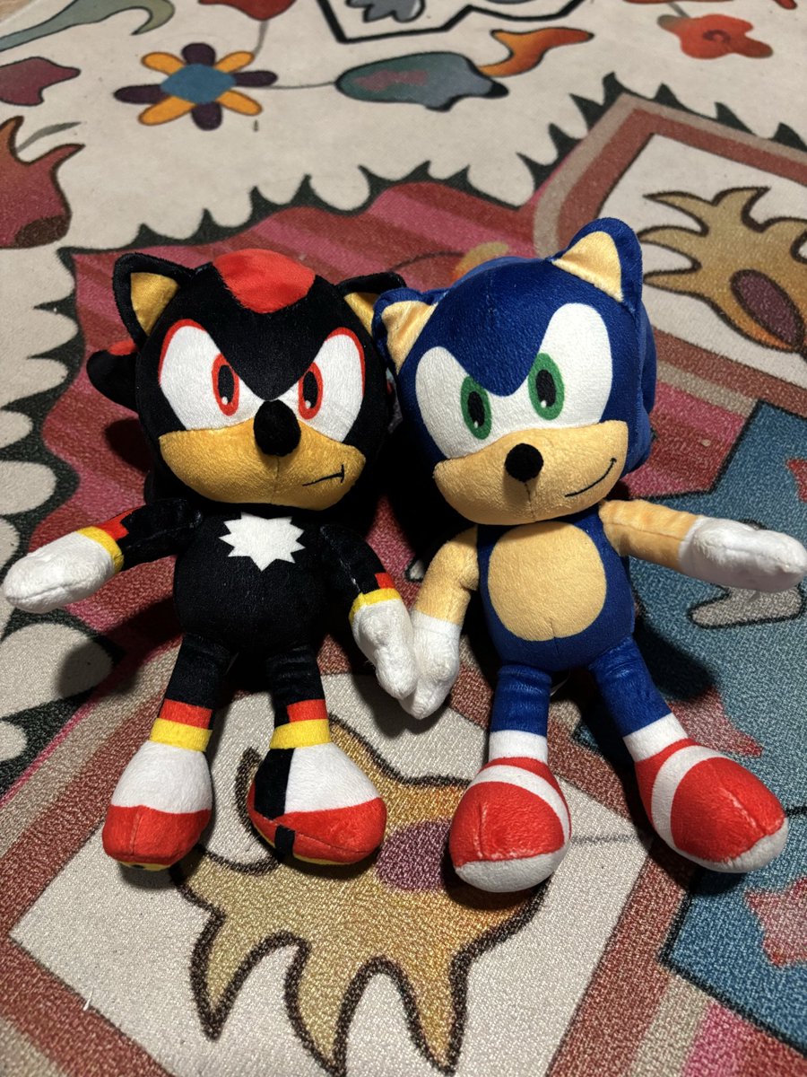 miloismissin's tweet photo. Ooghh i found gold at the thrift

(I dont care if theyre bootleg this shit rare in the Philippines) 

#sonic https://t.co/rTNfm3tslr