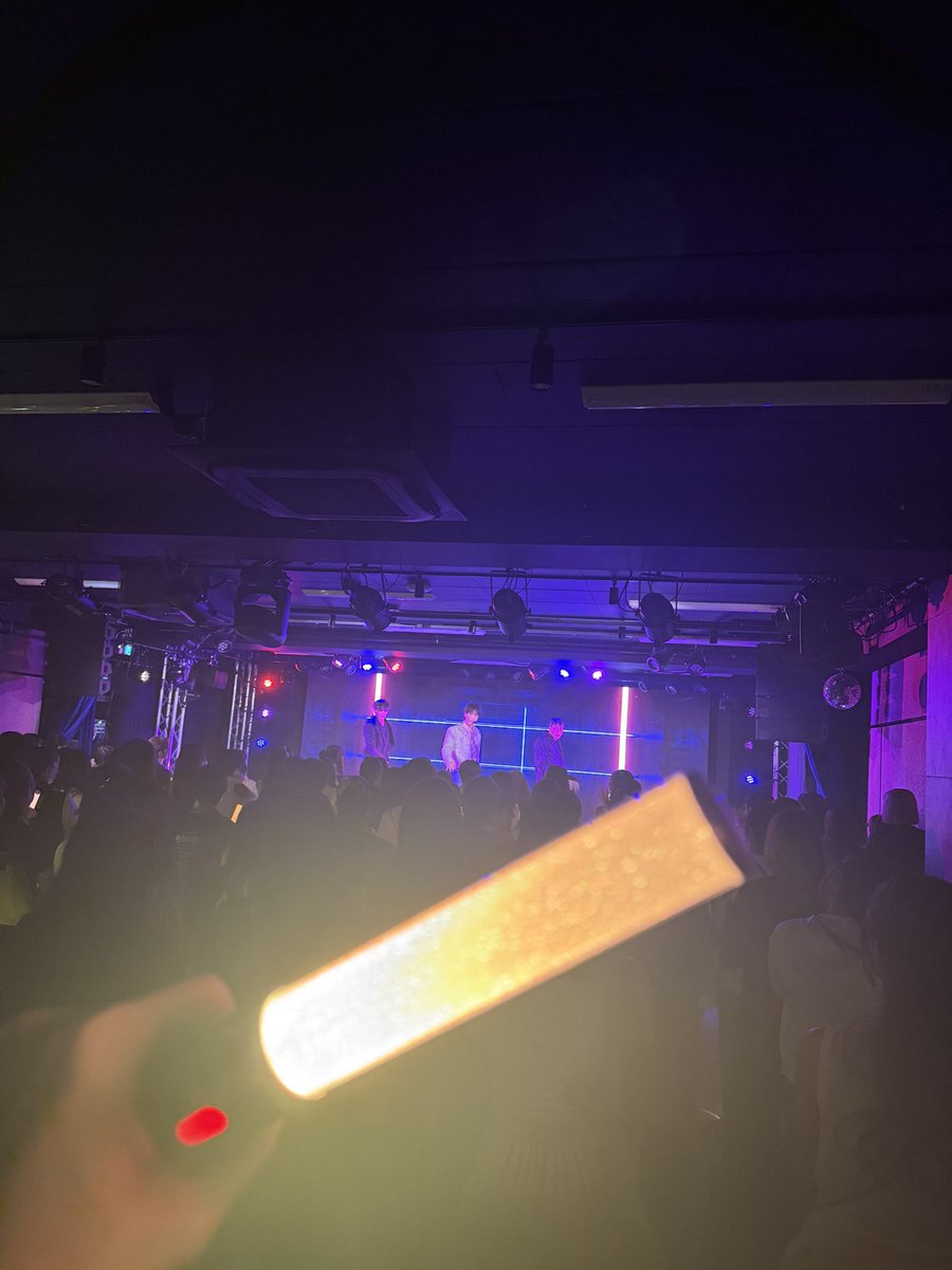 7SENSE_TEN's tweet photo. 今日はメンバーのソロライブ遊びに行ってきたぁ！

最初から最後までとっても楽しくてそれぞれファンの人を幸せにしている姿に感動したな~👦🏻🫶🏻

4人とも本当にお疲れ様ー！！！
ゆっくり休んでね🍺

🩵💛❤️💜 https://t.co/ABQyWGJ7IV