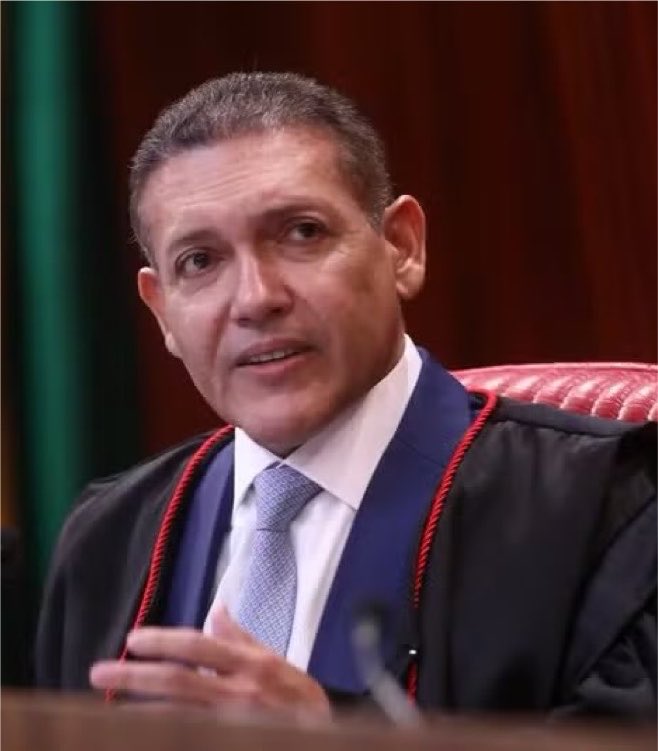 NewsLiberdade's tweet photo. 🚨AGORA - Nunes Marques dá 48 horas para Lula explicar divulgação de conteúdo do governo em perfis oficiais nas redes sociais https://t.co/OTsg0AeJsT