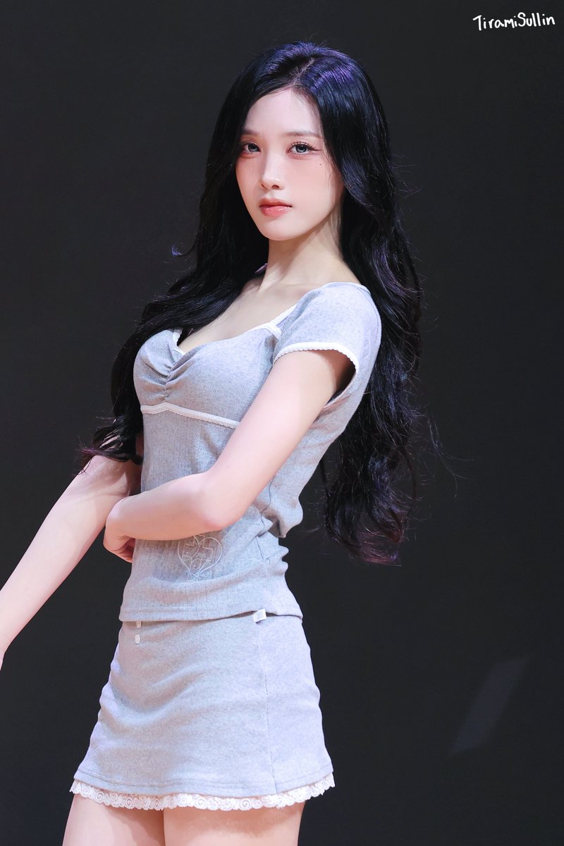 TiramiSullin's tweet photo. 0726 fansign

สวยจริงๆ

#tripleS #트리플에스
#설린 #ซอลลิน #Sullin https://t.co/uTwqSNUeFQ