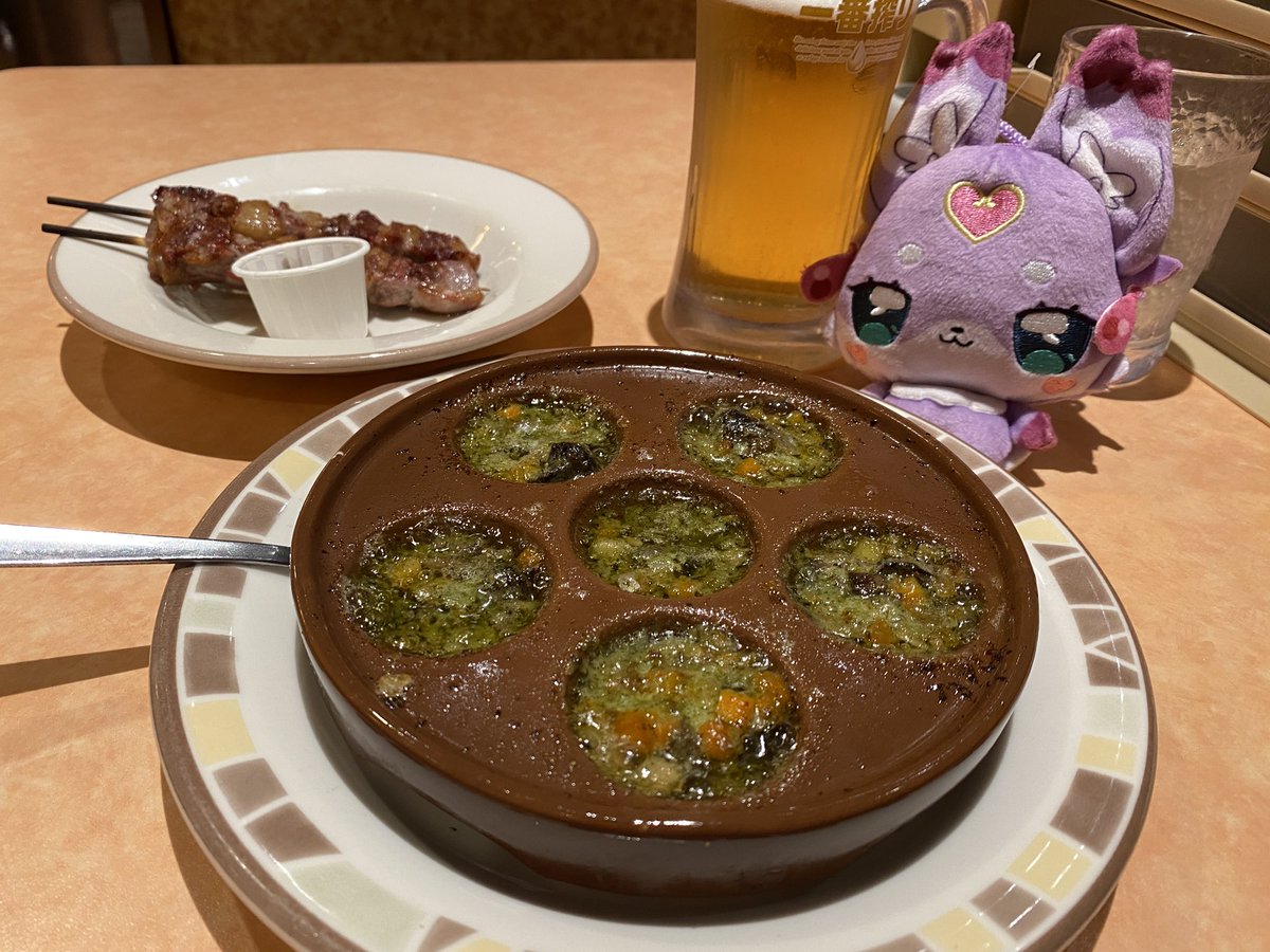 kamisiro_ryu's tweet photo. 最近サイゼリアのことをおしゃれに
二千円居酒屋と呼んでいるワ https://t.co/tQMKzEBB5y