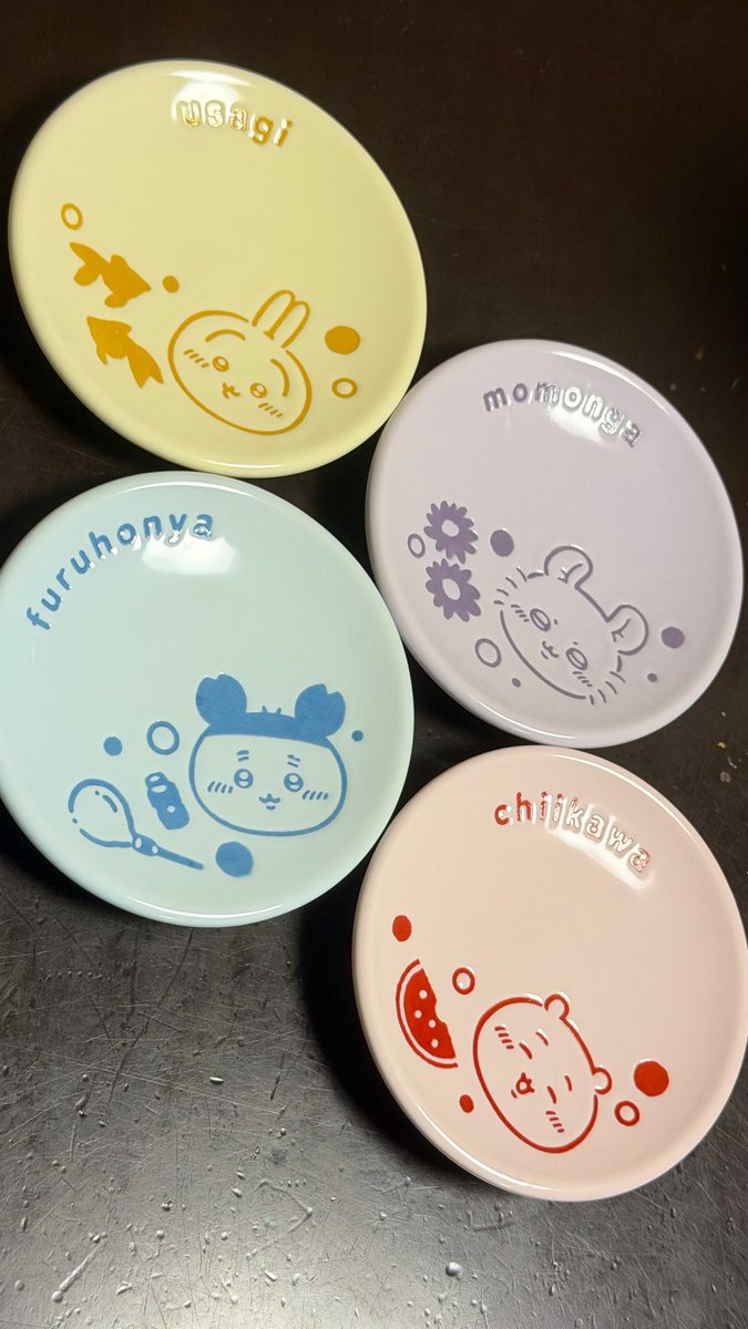 syoukom's tweet photo. 全部豆皿だったけど、かわいいからヨシ！
推しのカニちゃんでた！ https://t.co/pGZGsC16Dj