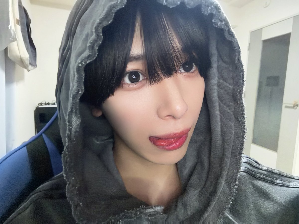 EVACoN_haruhi's tweet photo. 嫉妬深い男だけどいい？ https://t.co/BLNra09Up9