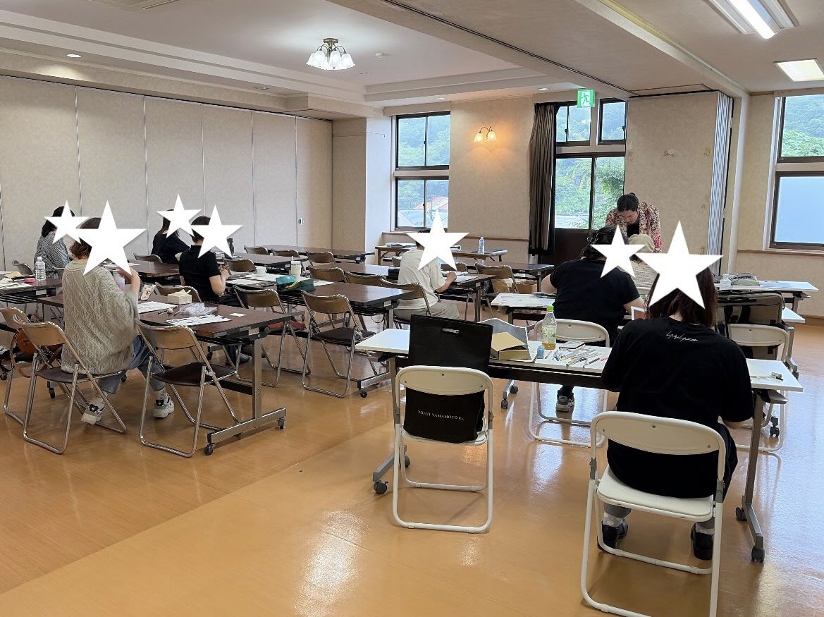 artwork_hiromu's tweet photo. 本日は塩竈市杉村惇美術館デッサン講座の春学期3回目でした！！
雨の中でしたが、基礎・応用のいずれのコースの皆様の集中力が切れることなく、作品も素晴らしかったです！！
秋学期の募集も始まっており、早速お申し込みいただき嬉しいです！
先着順ですので迷っている方はぜひ！

@SugimuraJMuseum https://t.co/EUQYTRoJ8o
