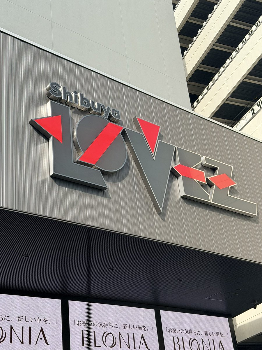 m0__m0's tweet photo. Shibuya LOVEZに行ってきた すごく見やすくて良い会場！ https://t.co/JTbsTizUV4
