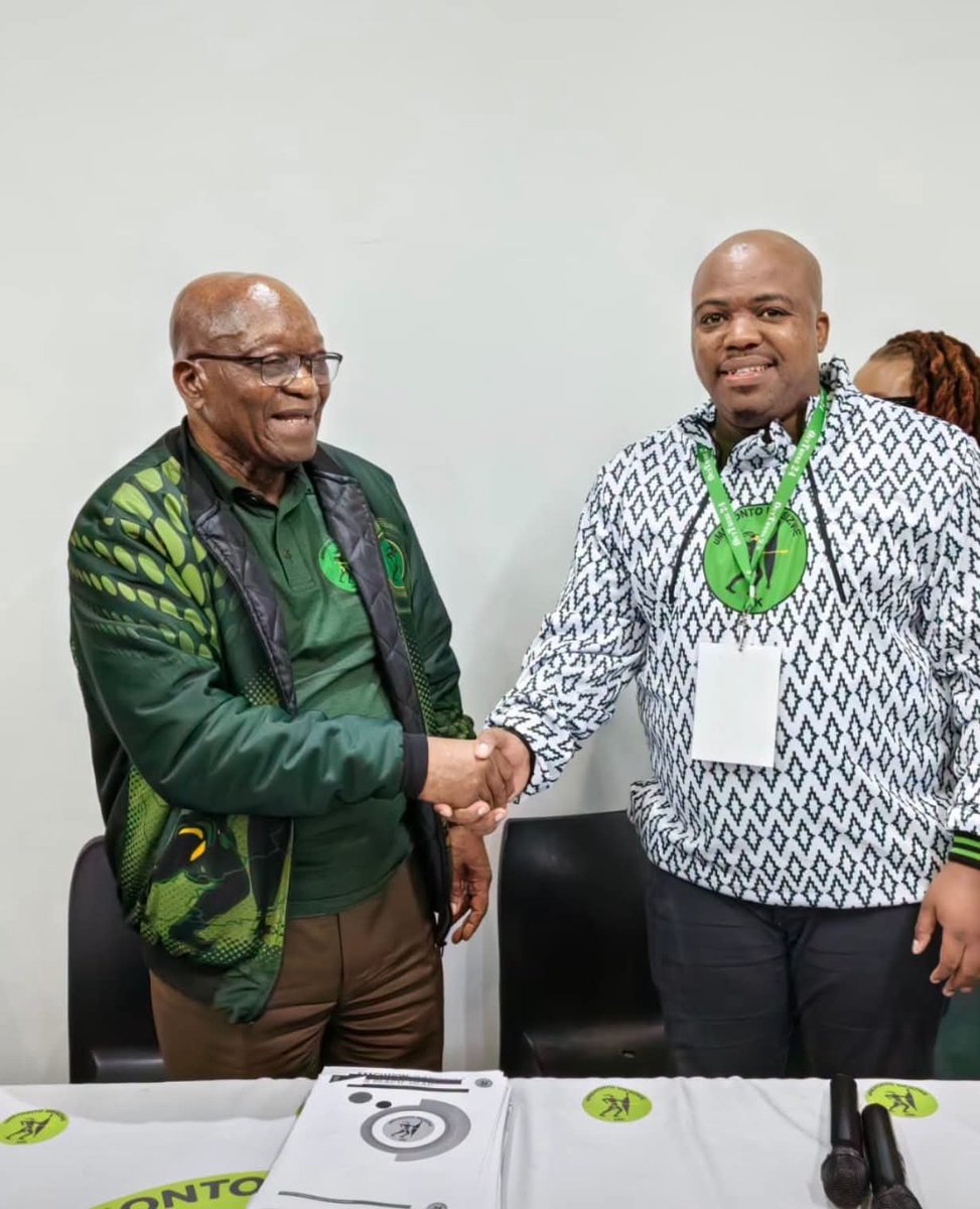 Miz_Ruraltarain's tweet photo. So Sibonelo Nomvalo literally stayed 5 weeks in office then booted out so quickly iyooh ! Jacob Zuma is such a cruel man 😢 https://t.co/uLxE3Ta5eB