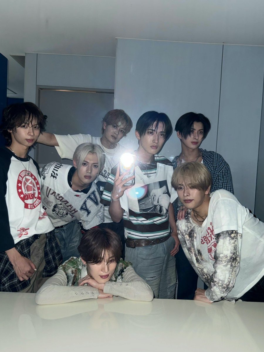TR__official__'s tweet photo. 💿2026.07.26

Debut Single “ZERO”
特典会in東京DAY2

ありがとうございました‼︎ 
Debut Single “ZERO”特典会にお越しいただいたみなさまありがとうございました✨

次回はいよいよ…
08.11（火・祝）開催🔥
TAGRIGHT 1st Live〜RUNWAY for YOU〜にてお待ちしております🎤

🎫https://t.co/wWgg3kWIW3

#TAGRIGHT
#TAGRIGHT_ZERO