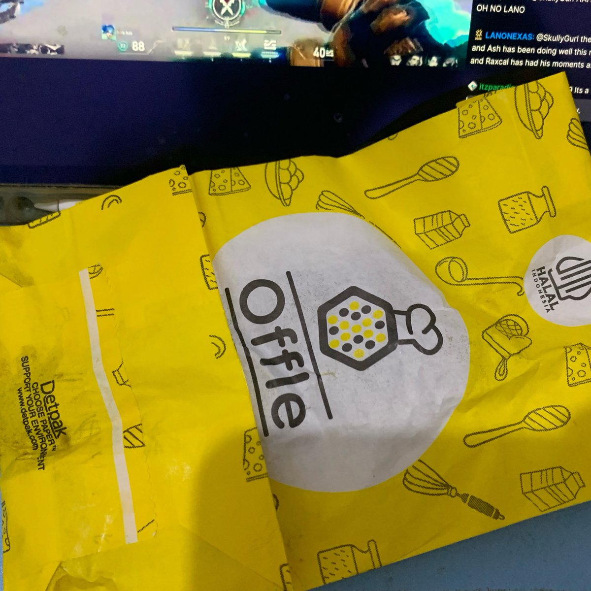 qq__biy's tweet photo. beli tadi pagi. jadi geprek. dan akhirnya dimakan https://t.co/VITUH6P2I7