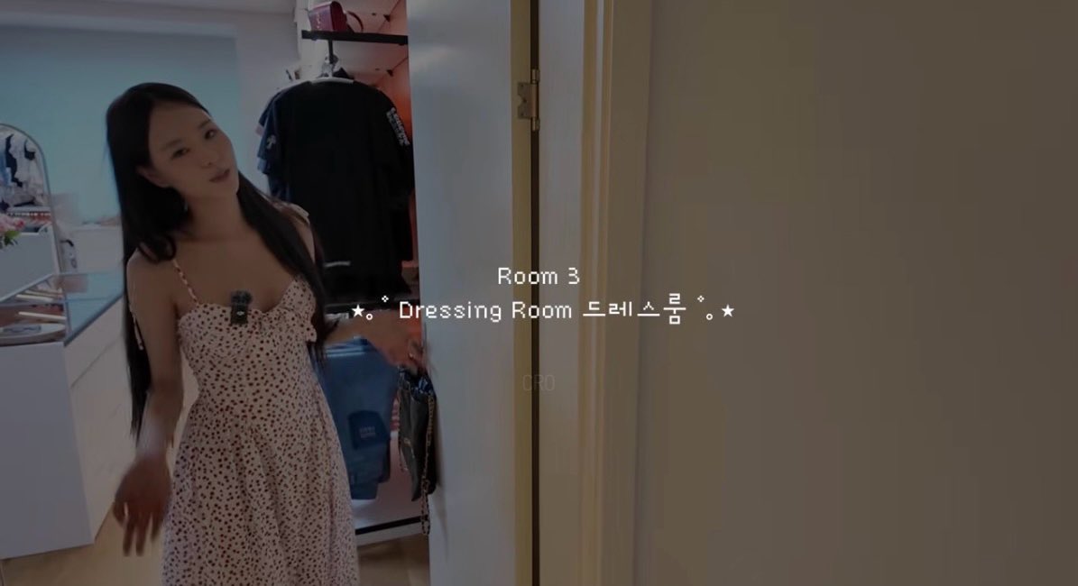 tslamchda's tweet photo. 솔로지옥5 희선 부모님이랑 같이 사는데 집에서 혼자 쓰는 방이 3개임
침실(+화장실) / 서재 / 드레스룸 
금수저의 삶. 집안에서 완벽한 독립 가능함 https://t.co/L7WMsnp81S