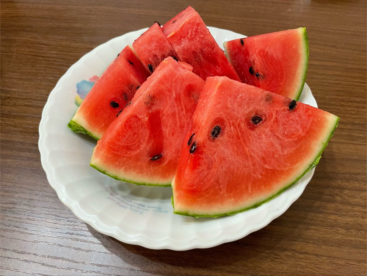 yuukichi519's tweet photo. 冷蔵庫壊れた…

この時期に、最悪やん!!

スイカ、常温で食べた…。

スイカはおいしかった🍉 https://t.co/Pq3f0uuT2v