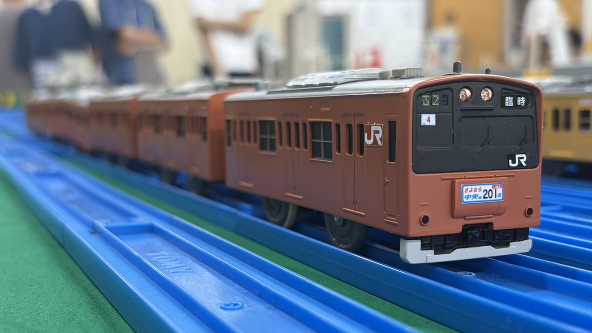 HoA1989136's tweet photo. #改造プラレール　#製造プラレール
#ぷらはち04
新作　JR東日本201系 トタH4編成さよなら運転仕様

車体は3DCADで設計。前照灯と尾灯の電装を行いました。 https://t.co/8PVyFoRSd7