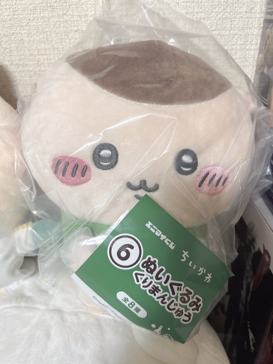 chachan1016's tweet photo. こんちゃ🌃

サブがハビちゃんに当たりました⋯絶望しか無かった( -  - `)
もうしばらくいいやって感じですわ😵‍💫
ちいかわくじ引いてくりまんじゅうゲット✊✨️
開封するのがもったいなくてそのまま部屋に飾りましたとさ(՞˶ᵒ̴̶̷᷄꒳ᵒ̴̶̷᷅ ˶՞) https://t.co/bPH66vRvwE