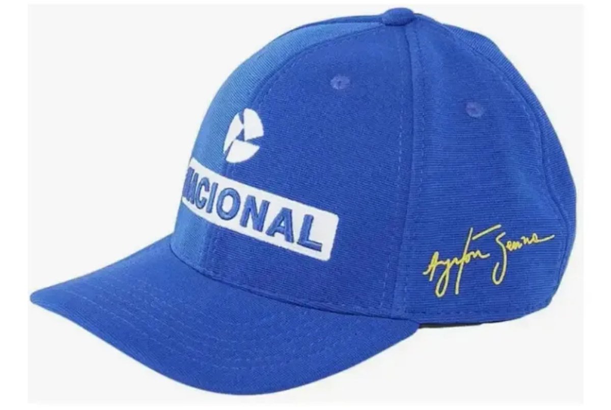 vivendoadepr3's tweet photo. Olha o que eu encontrei! Boné Nacional Bordado Assinatura Ayrton Senna Azul Royal no Mercado Livre. Entra aqui:  https://t.co/12qtqauYEu https://t.co/ivm5zTlGcJ