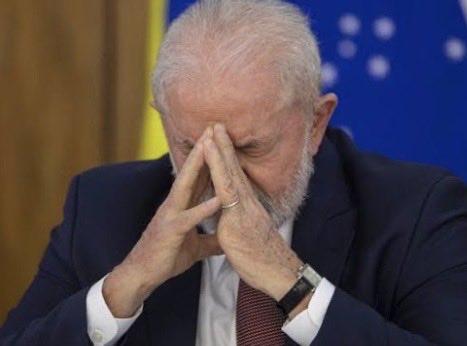 joaquimrib1801's tweet photo. 🚨Neste sábado (25), o presidente do TSE, Kassio Nunes Marques, deu 48 horas para que “Lula”, a Coligação Brasil da Esperança e o ministro da Secom, Sidônio Palmeira, expliquem o uso de canais oficiais do governo para divulgar ações da administração federal durante o período eleitoral. A decisão foi tomada em ação apresentada pelo PL. 
Nunes Marques também determinou que Meta e X preservem todas as postagens questionadas para análise da Justiça Eleitoral.