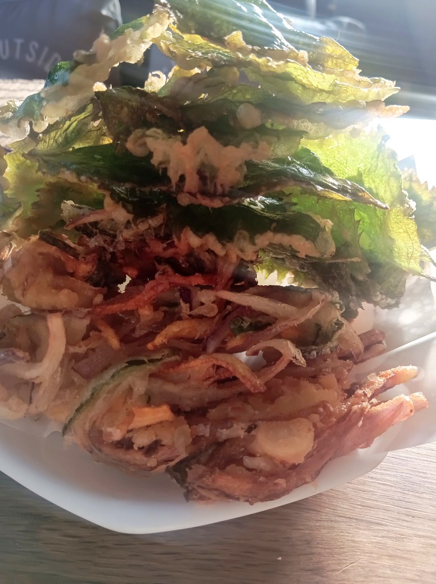 sskjunjun's tweet photo. こんなに暑いのに夏バテしないのはモリモリ食べてるからだと思うの https://t.co/1oSr8cN6jQ