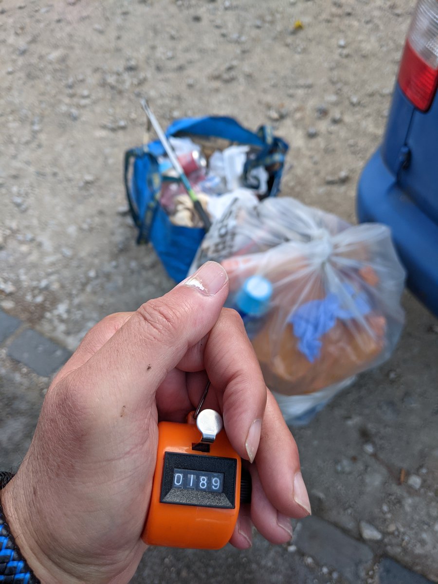 EricTorrington's tweet photo. 3-pick #Sunday with #coffee & cardamon tray bake at #MusetteEats . #Coaley Peak Viewing Point the A46 #Nailsworth with Carol & A38 #Cambridge homeward bound. Over 750 #litter items & 3 bags dedicated to @markrowlands569 #onemillionbags #litterpollution #gloucestershire @StroudDC https://t.co/k8Kec7F0wS