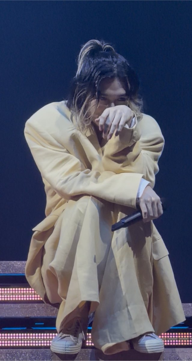 why_not_j_'s tweet photo. バンドメンバー紹介の時の風さん
毎回ライブで1番くらいニコニコ笑顔が眩しくて好き

#フジロック
#藤井風 https://t.co/Um4An0VnEj