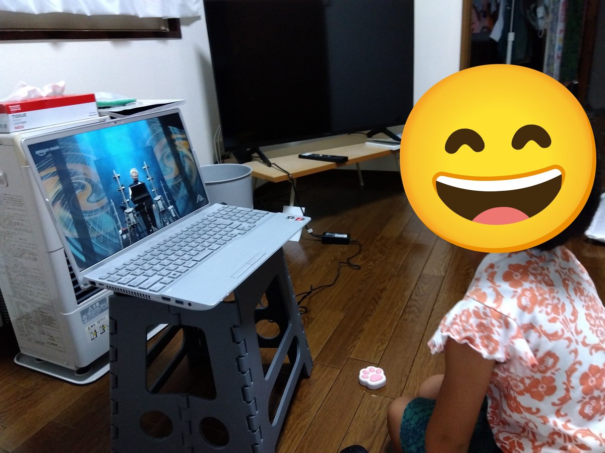 warnuma82's tweet photo. 今日は朝から出張仕事がありましたが、フジロックの平沢進配信までに戻って来ることができました。

行き帰りの車内で聞いた曲がLIVEで流れて興奮したり。最高のひとときでした。ありがとう。

画像はNurse Cafeと聞いてやって来た娘様。彼女のお気に入りの一つです。 https://t.co/moLpcmaF3J