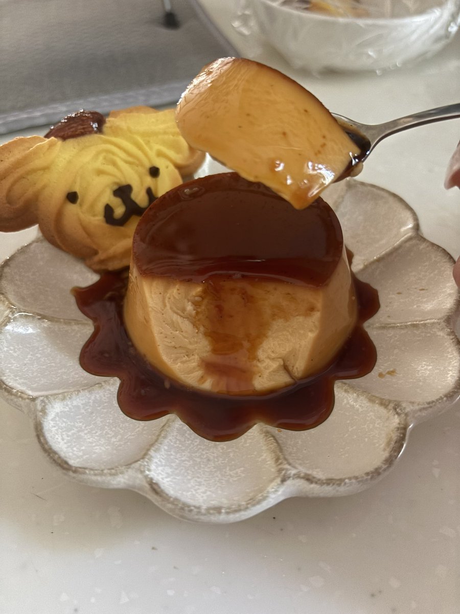 L_O_BackStreet's tweet photo. これは固めの（ポムポム）プリン https://t.co/VKfsdwICgu
