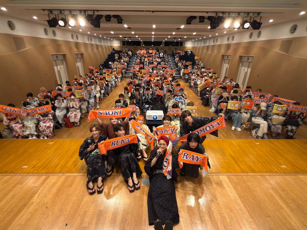 UNiFY0601's tweet photo. 『#浴衣UNiFY！僕たちとメロい夏♡』

ご来場、誠にありがとうございました👘
リレーも目安箱も大変盛り上がり、
幸せ空間でした…😘🧡

明後日7/28(火)は、
よみうりランドプールWAI SPイベント🌻
お楽しみに✨
🔗https://t.co/sK57KVyjN1

#UNiFY #uu https://t.co/ugUZYkXL2k