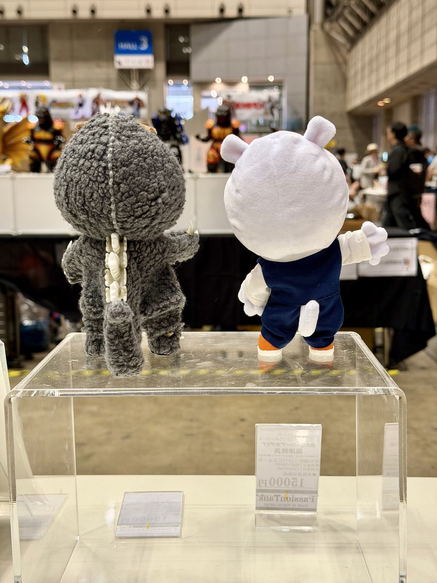 hituzi_farm's tweet photo. ワンフェスお越しいただいた皆様ありがとうございました！✨

次回2月の冬ワンフェスも許諾が通れば根津校長再販する予定です！

写真は可愛いおしりたち🍑 https://t.co/xwrwn8kf7n