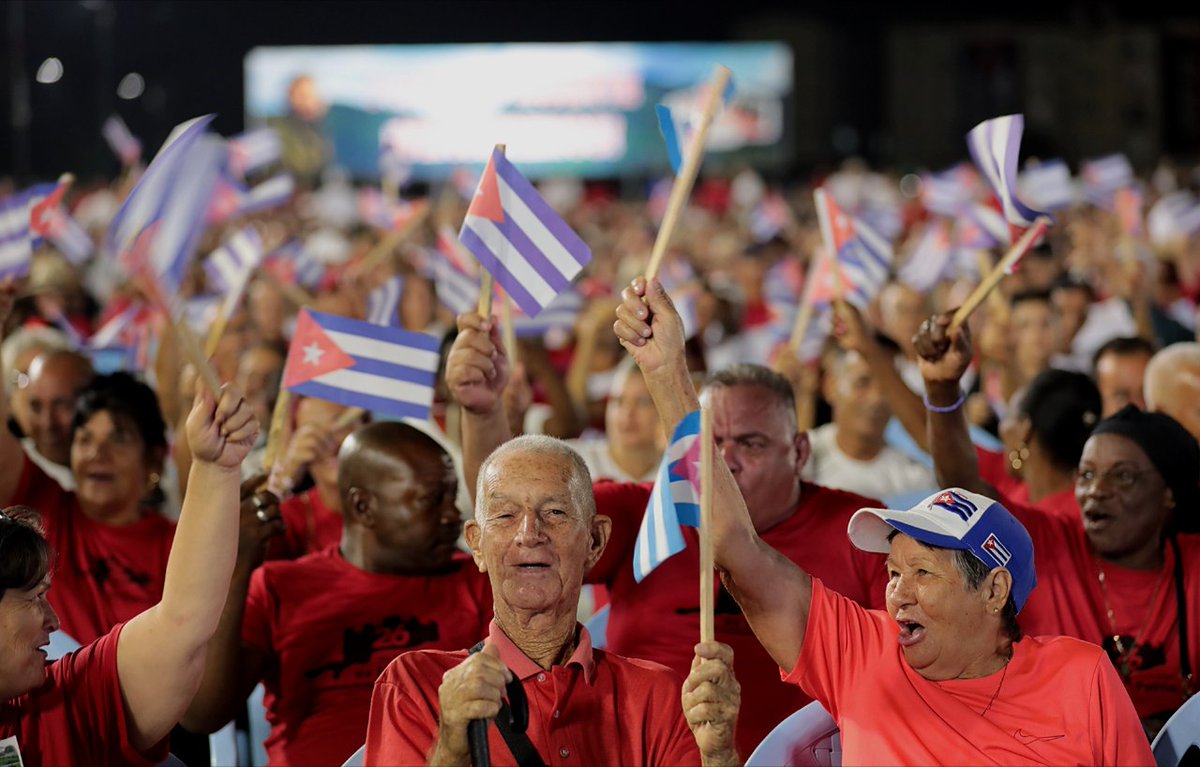 Isaproenzackfg's tweet photo. Cuba celebra hoy el aniversario 73 del asalto a los cuarteles Moncada, de Santiago de Cuba, y Carlos Manuel de Céspedes de Bayamo. Foto: 🇨🇺💪
#MiMoncadaEsLaPatria https://t.co/r2LnGTqsFh