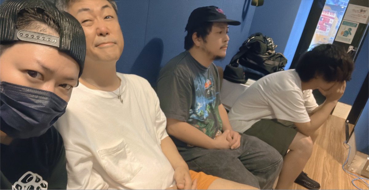 ginchovi's tweet photo. 優秀な楽器隊のおかげでスムーズにレコーディングが進みました！仲助、オイス、いつも助けてくれてありがとう！！🙏🙏✨✨ https://t.co/jkPla76nX6