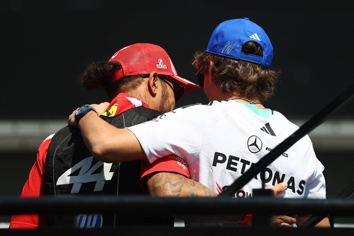 kimipoints's tweet photo. kimi with lewis during the drivers parade 🤍 https://t.co/P4tQovMVKC