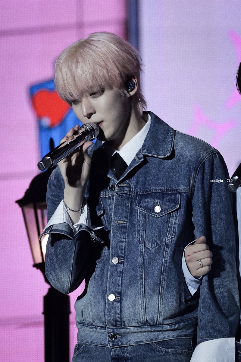 sanlight710's tweet photo. 260719 HQ

#에이티즈 #ATEEZ #윤호 #YUNHO https://t.co/vYl8cMAcOV