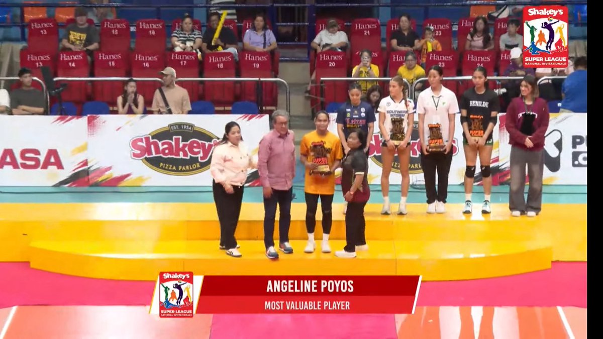 ustxcmft's tweet photo. MVPOYOS 😍😍 

baka pwede na kami magchant ng mvp pag nasa service line ka treww https://t.co/8mdLNKol9W