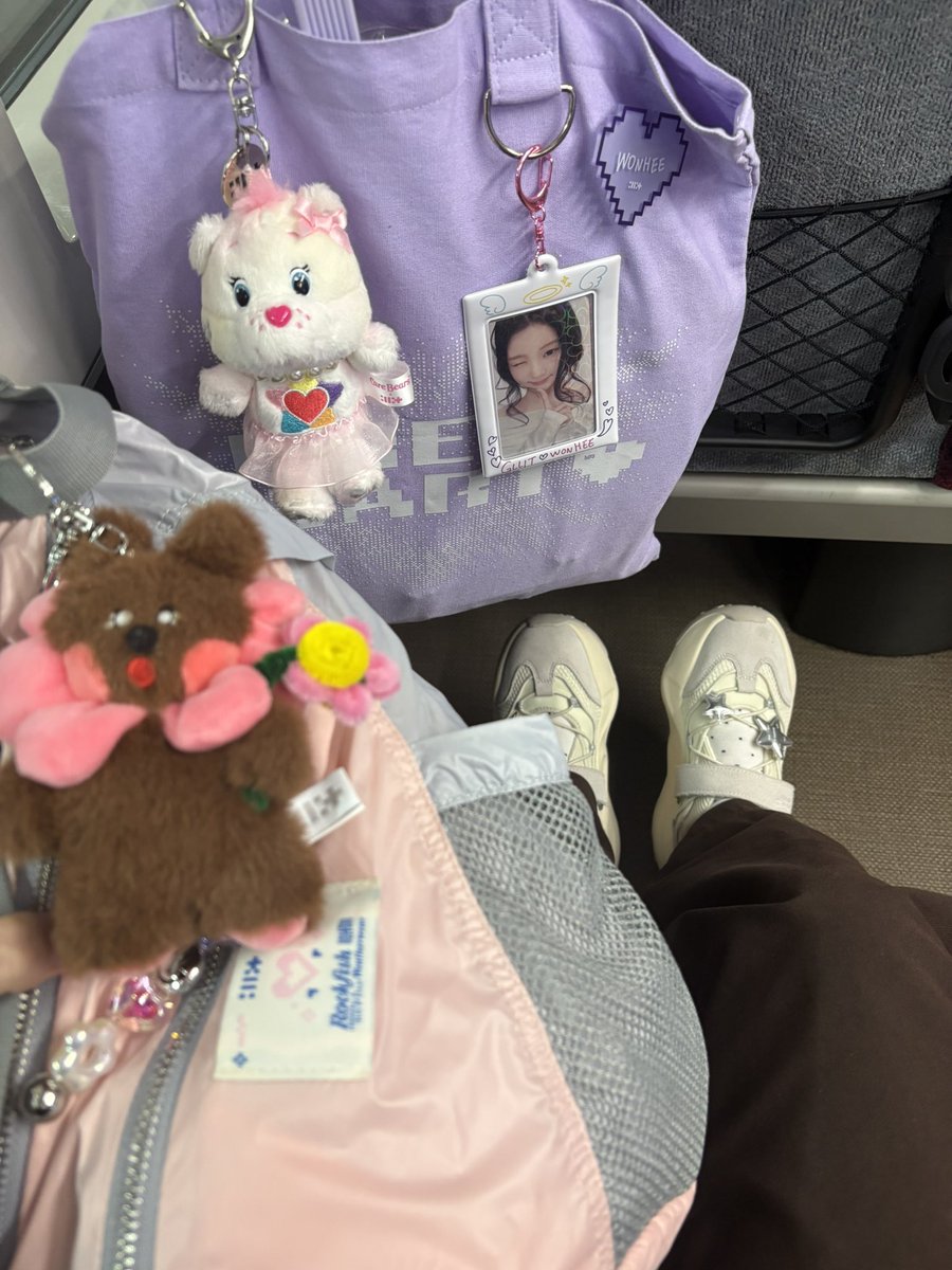 もね tweet media