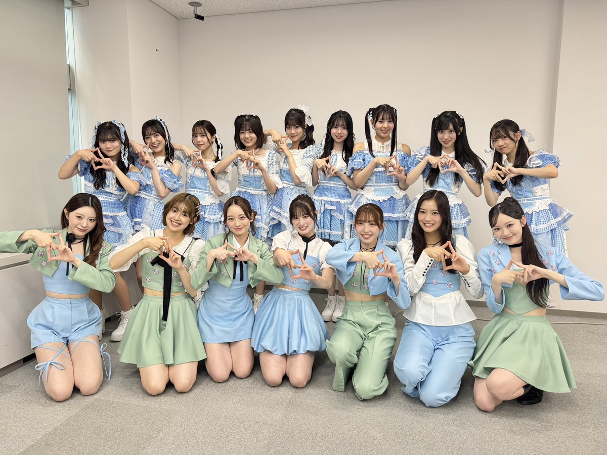 _missmercy_'s tweet photo. 【リール更新✨】
本日の「六本木アイドルフェスティバル2026」にてご一緒したRE-GEさんと『ひらりワンピース』踊らせていただきました👗
ありがとうございました!!🌟
@rege__official さん
#REGE #リージェ
#マーシー #MISSMERCY
https://t.co/z1jAEN1F1c https://t.co/F5q2lq39xj