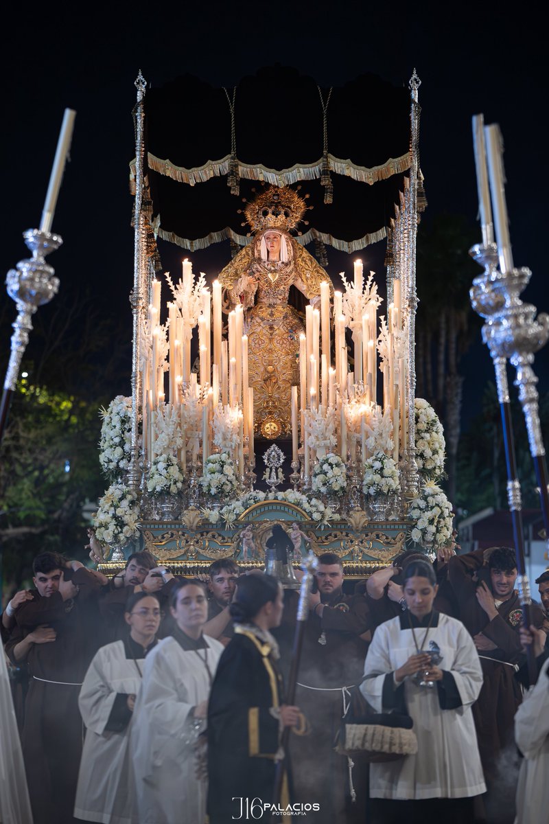 j16photos's tweet photo. María Santísima de Dolores y Esperanza
@HdadyPaciencia 

#cofradiasmlg #humildadypaciencia #doloresyesperanza #launión #DomingoDeRamos https://t.co/yYHLw6YrOS