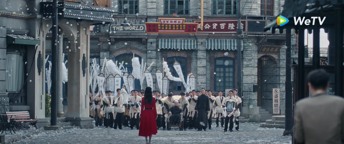yingtaodiary's tweet photo. susu showing up in red to disrespect that demon one last time, ruin his funeral, and drag the huo family's crimes into the light 😌 she’s so iconic ugh i love her

#overdo https://t.co/woBubHNk4q